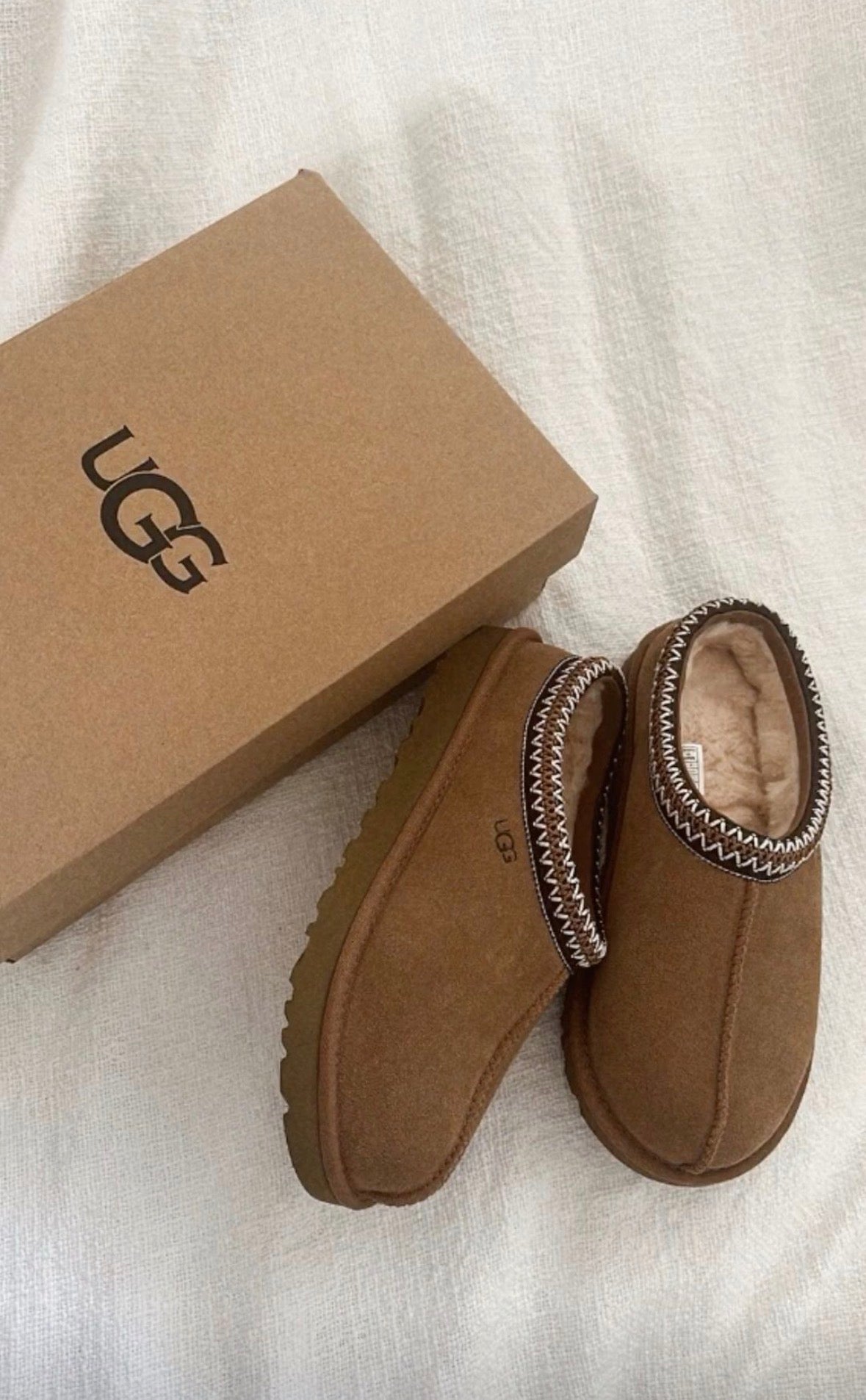 UGG TASMAN II